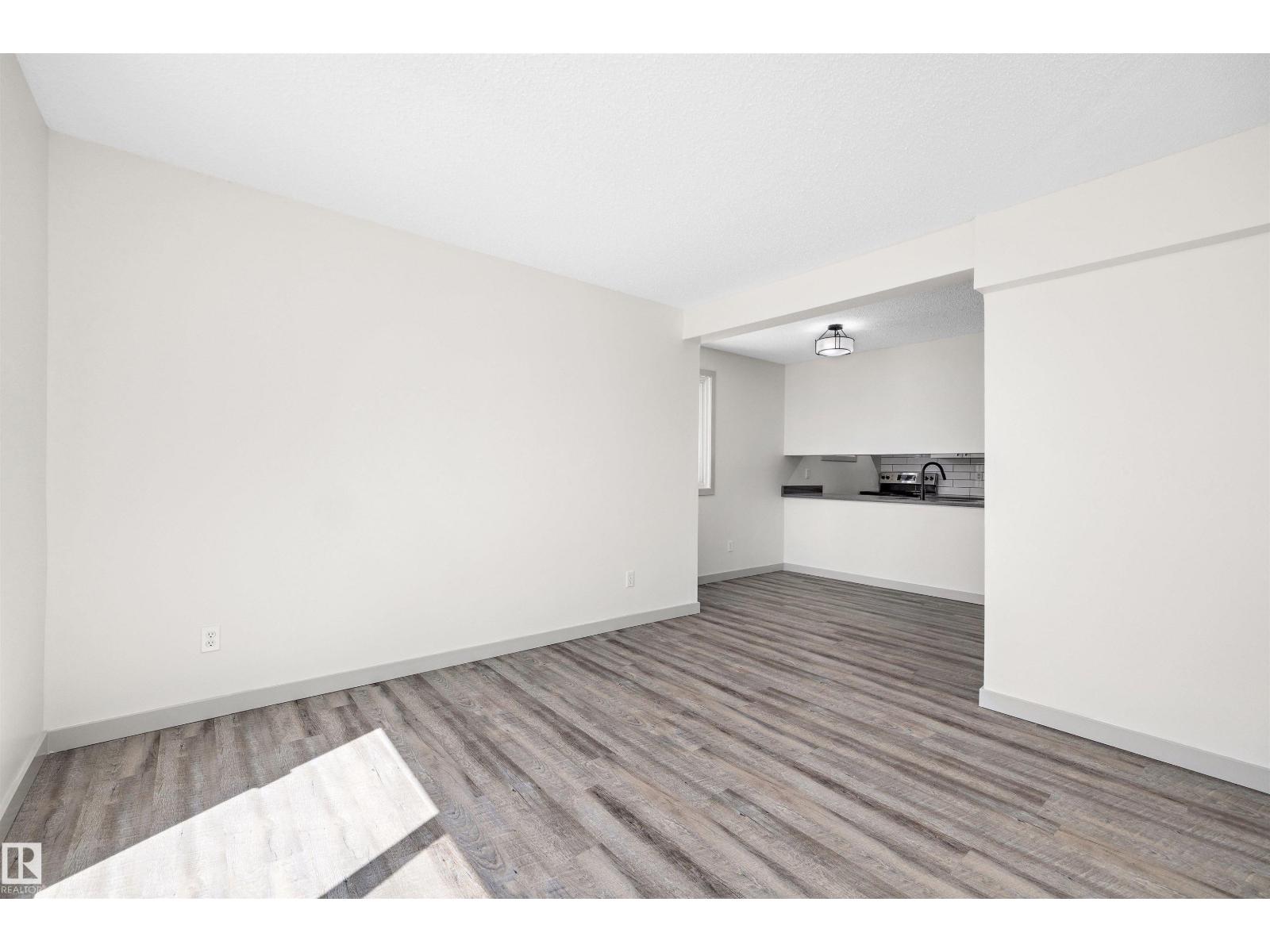 Photo 20 of 189 Lancaster Tc Nw, Edmonton AB