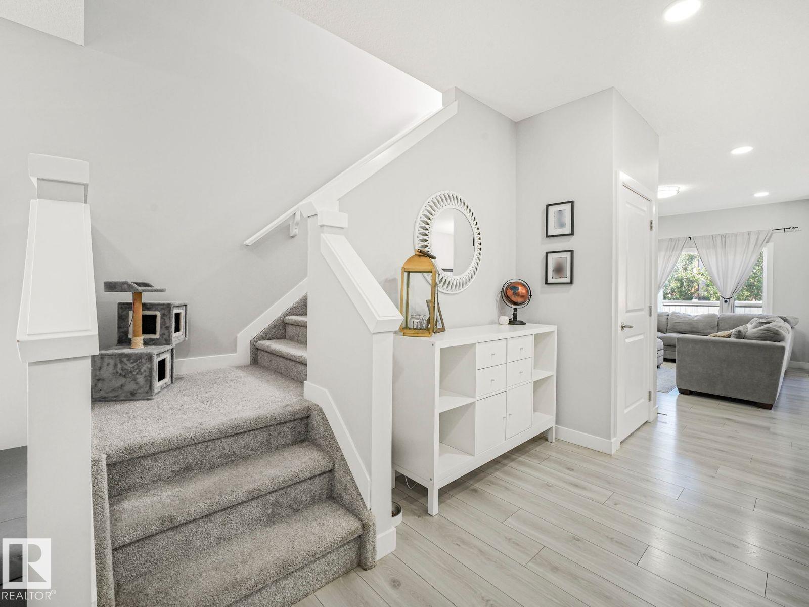 Photo 9 of 4016 Kinsella Wy Sw, Edmonton AB