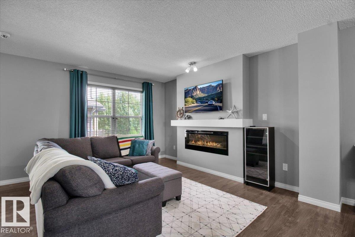 Photo 4 of 55 4029 Orchards Dr Sw, Edmonton AB