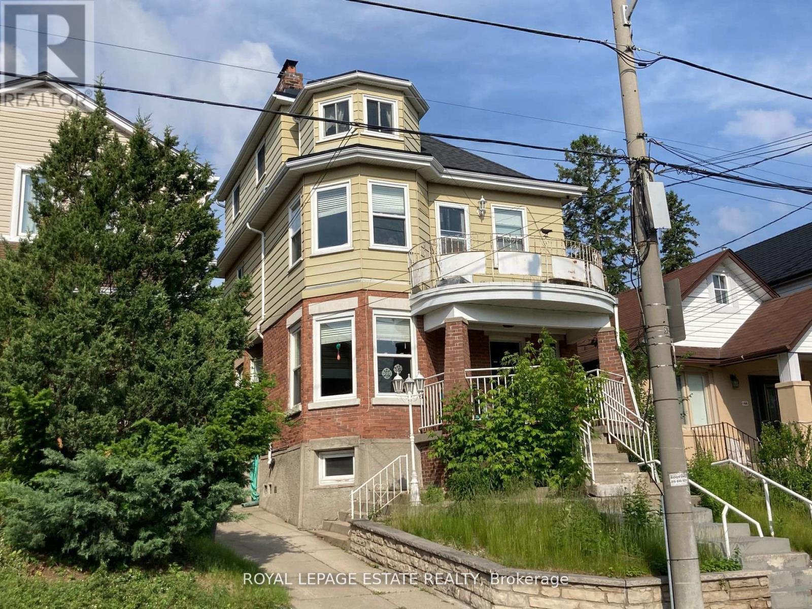 Photo 11 of 5 142 Westlake Avenue, Toronto ON