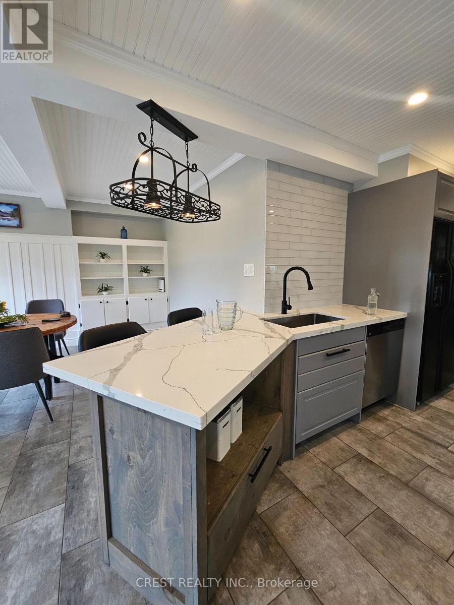 Photo 20 of 25 Waltham Drive, Toronto ON