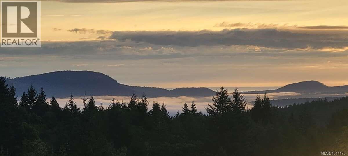 Photo 12 of 467 Dukes Rd, Salt Spring BC