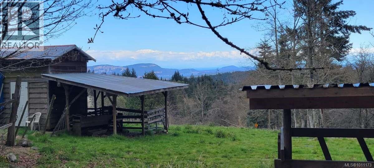 Photo 5 of 467 Dukes Rd, Salt Spring BC