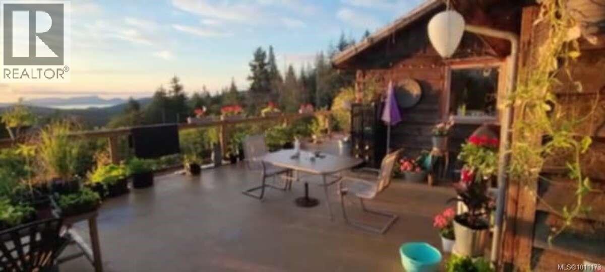 Photo 13 of 467 Dukes Rd, Salt Spring BC