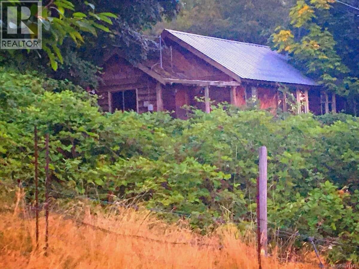 Photo 21 of 467 Dukes Rd, Salt Spring BC