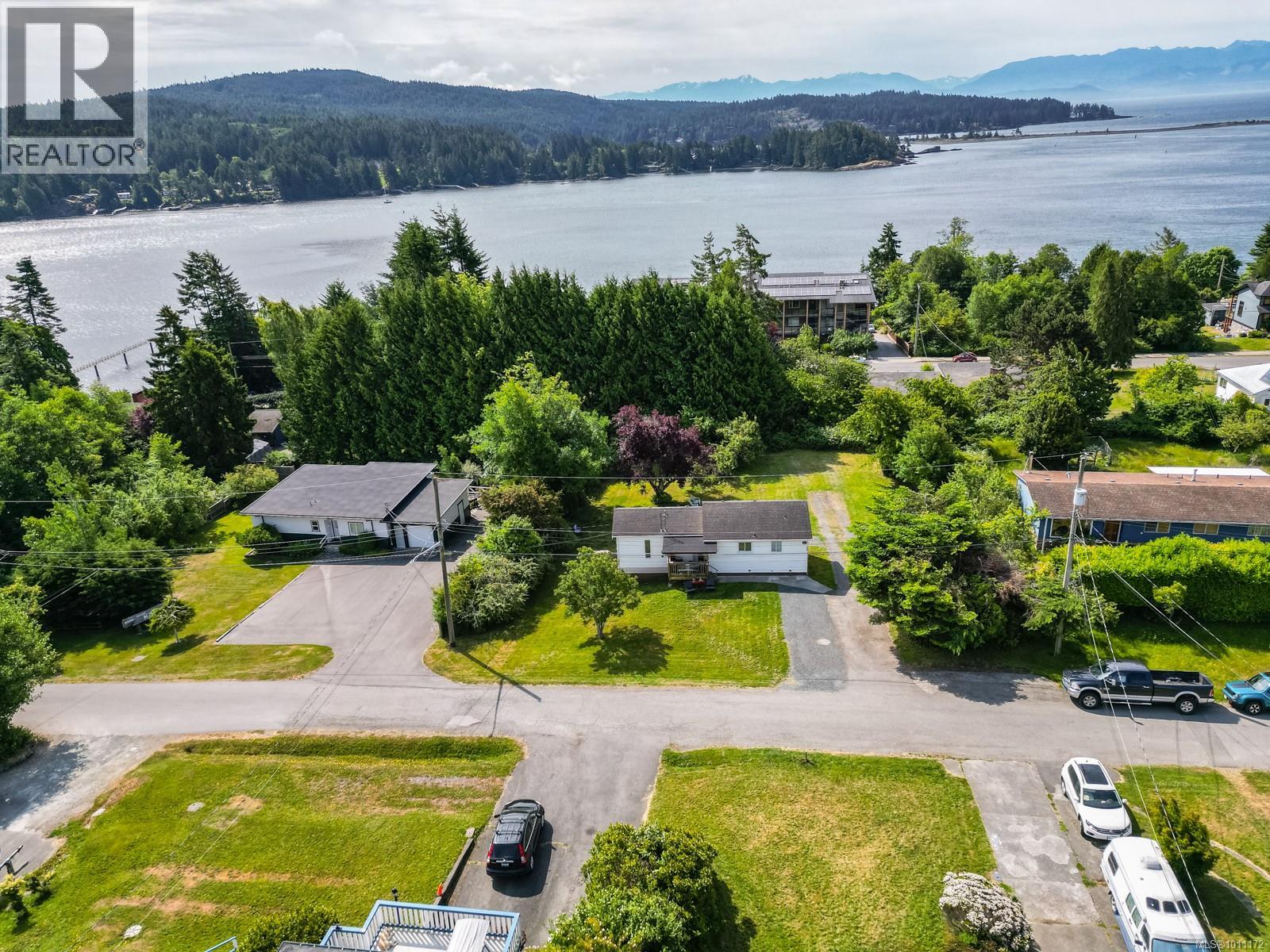 Photo 11 of 6675 Goodmere Rd, Sooke BC