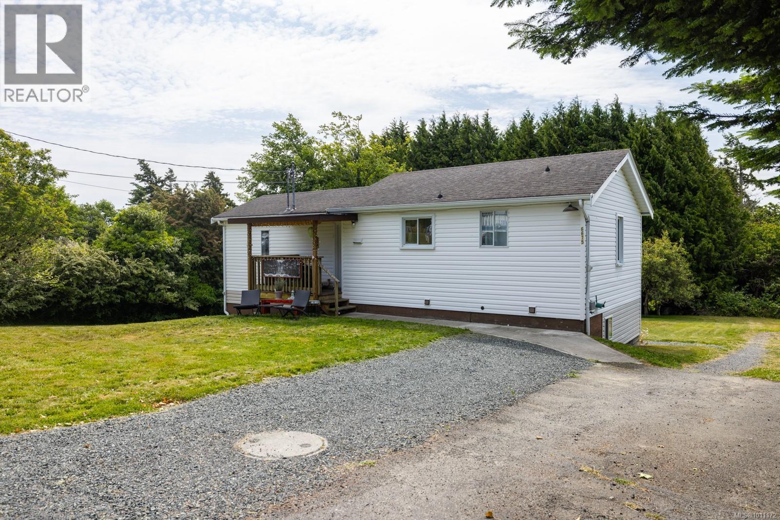 Photo 6 of 6675 Goodmere Rd, Sooke BC