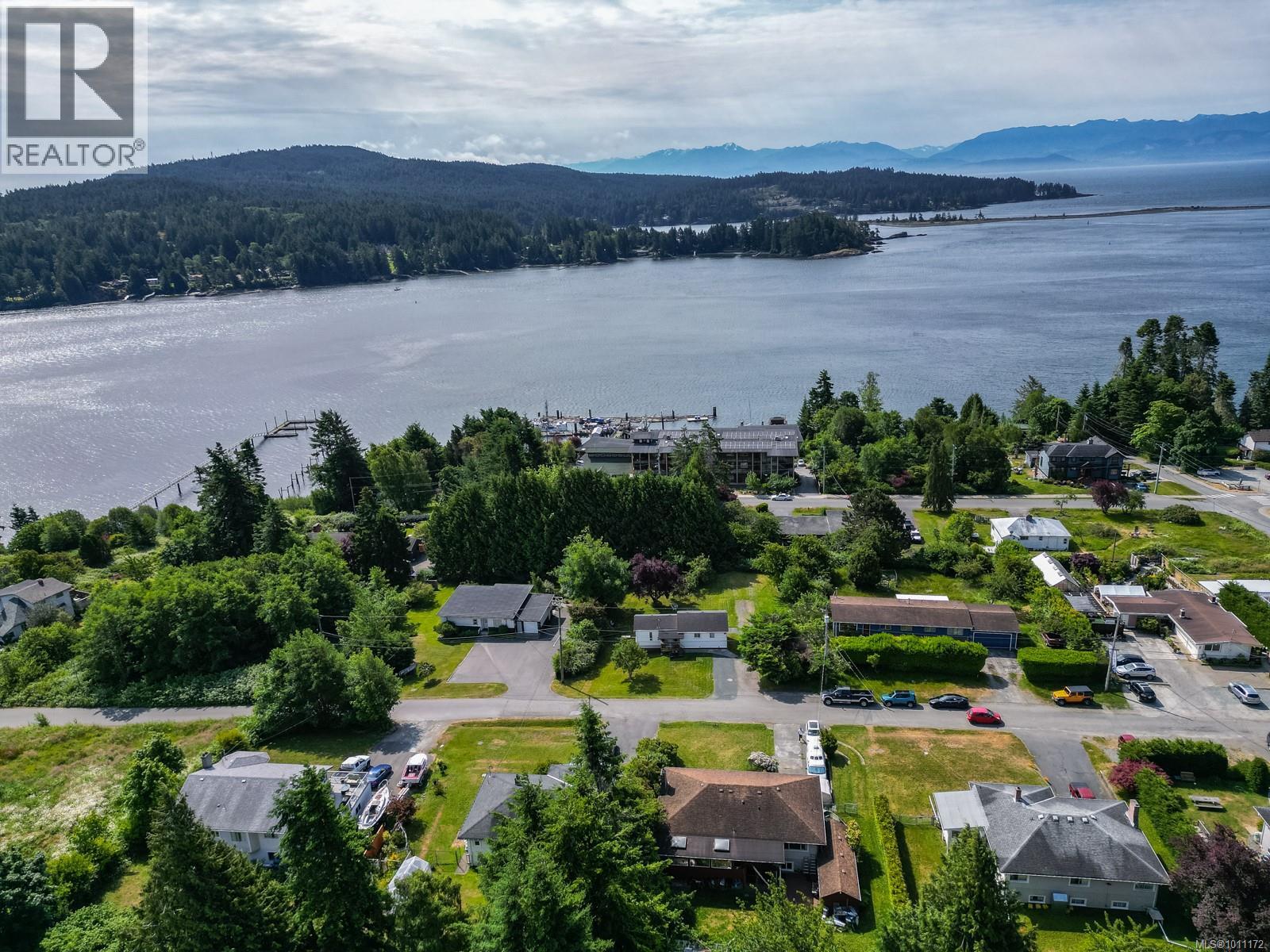 Photo 15 of 6675 Goodmere Rd, Sooke BC