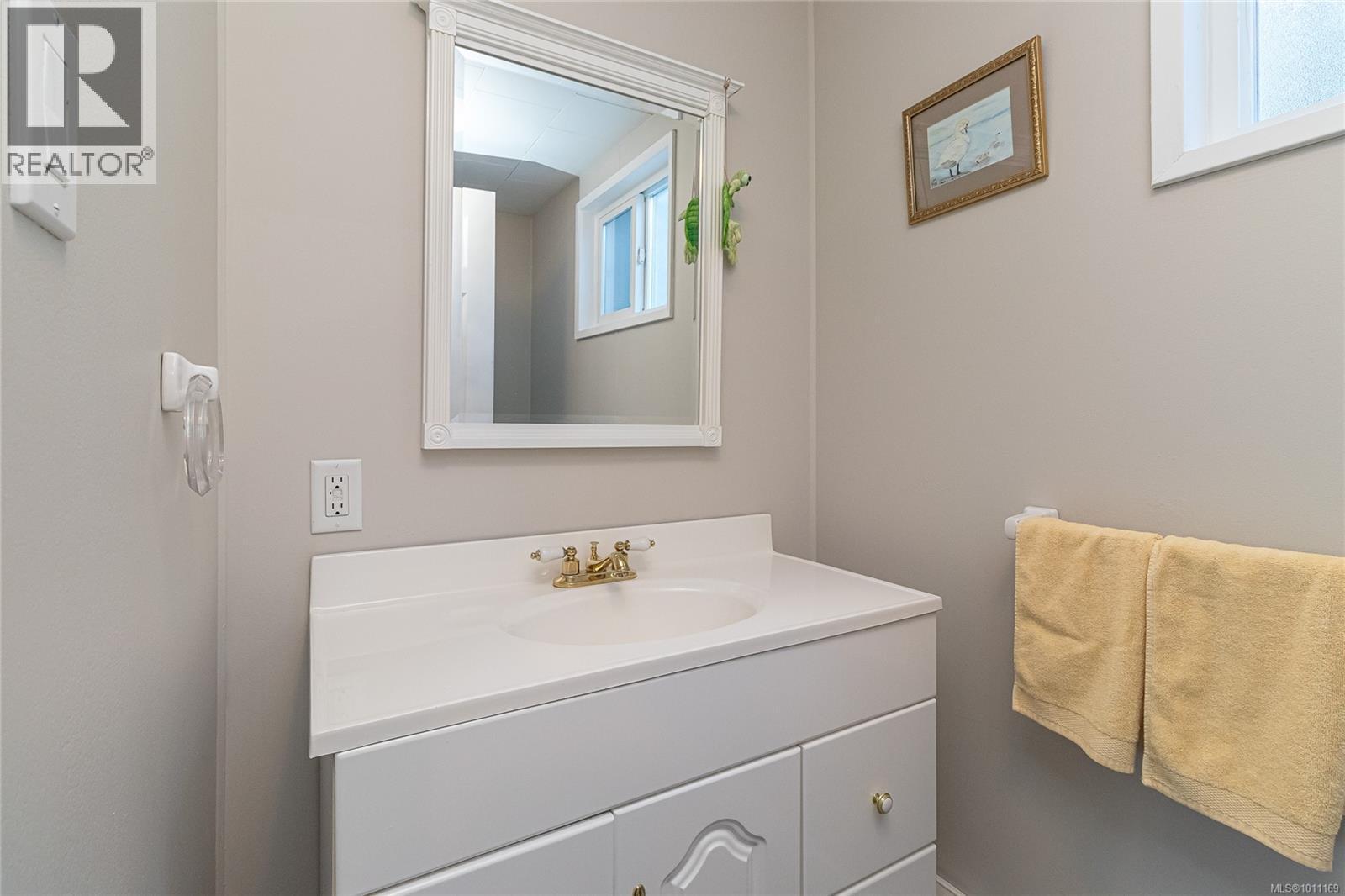 Photo 25 of 3355 Wellsmith Cres, Colwood BC