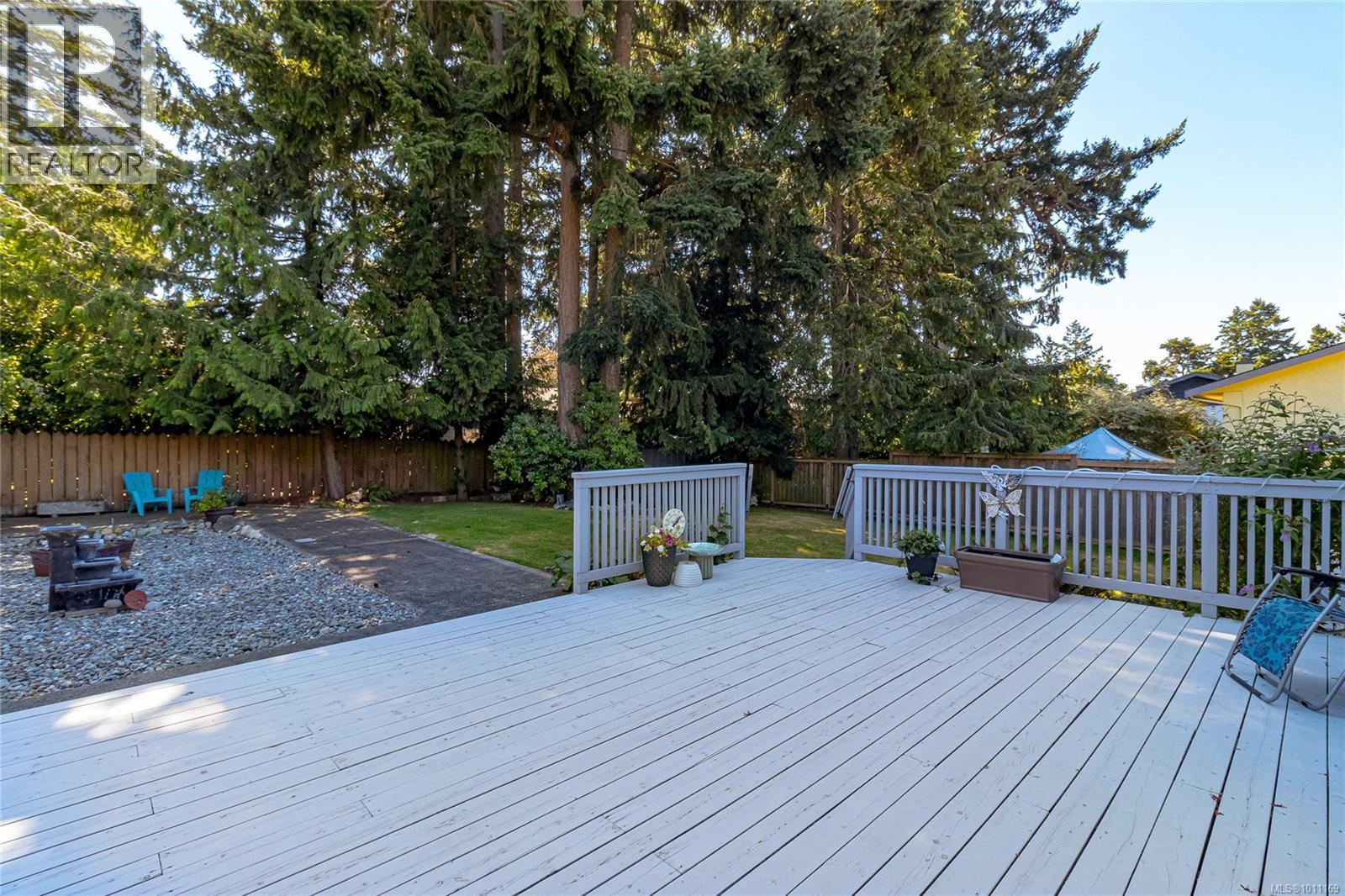 Photo 34 of 3355 Wellsmith Cres, Colwood BC