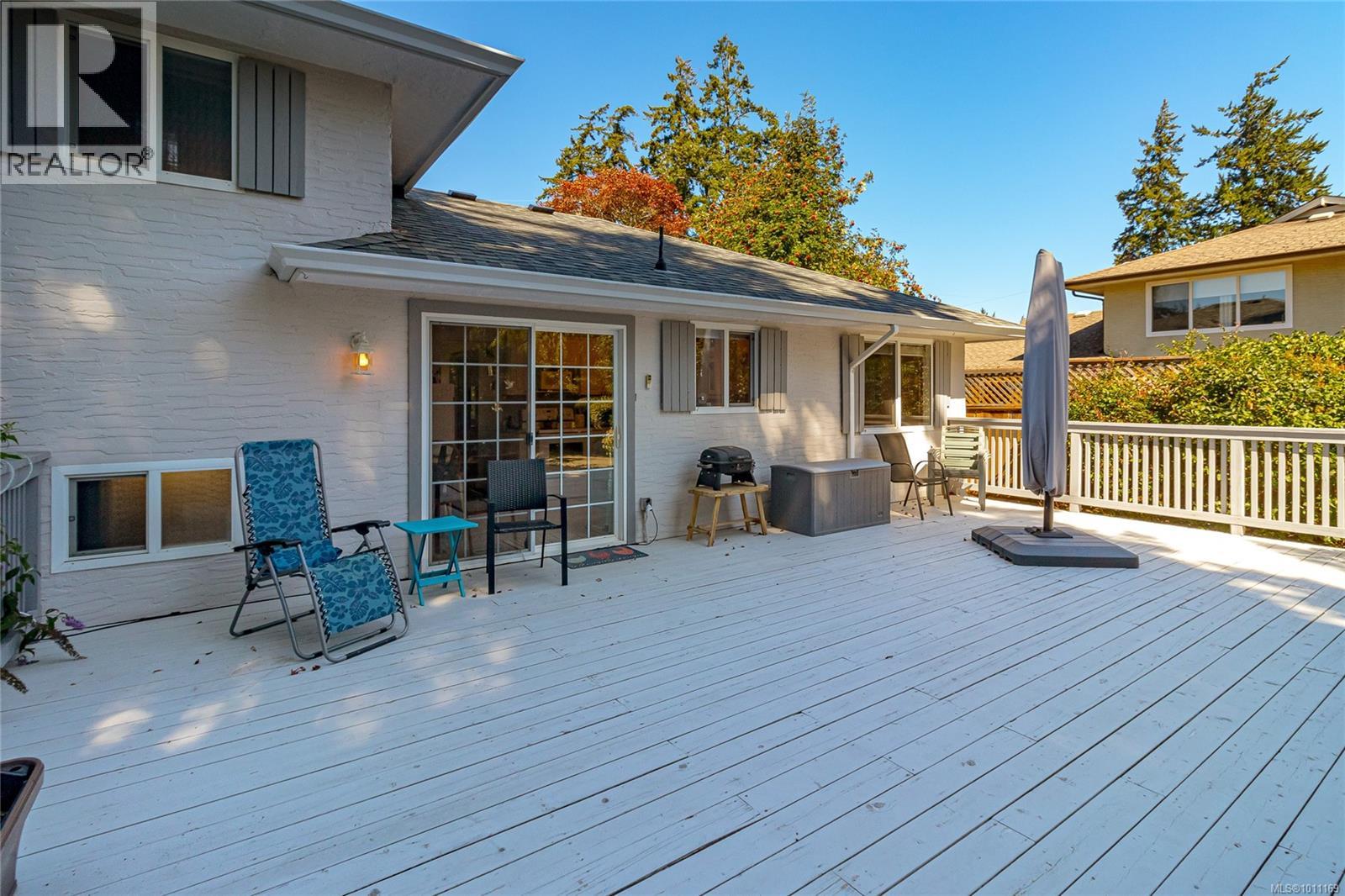 Photo 35 of 3355 Wellsmith Cres, Colwood BC
