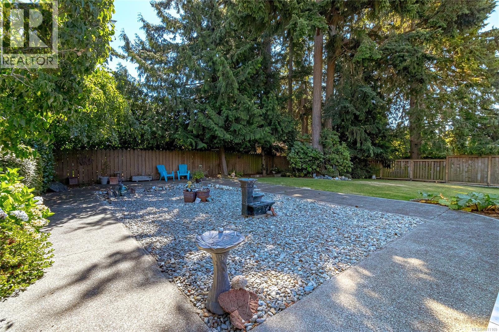 Photo 36 of 3355 Wellsmith Cres, Colwood BC