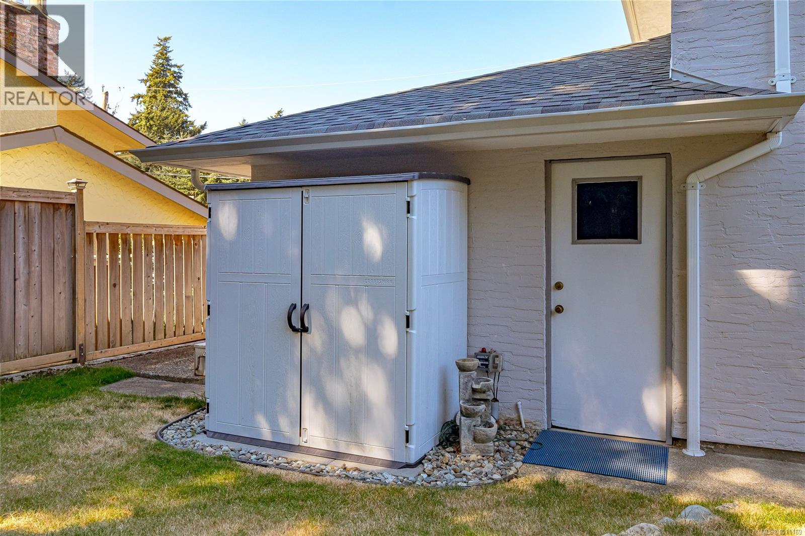 Photo 40 of 3355 Wellsmith Cres, Colwood BC