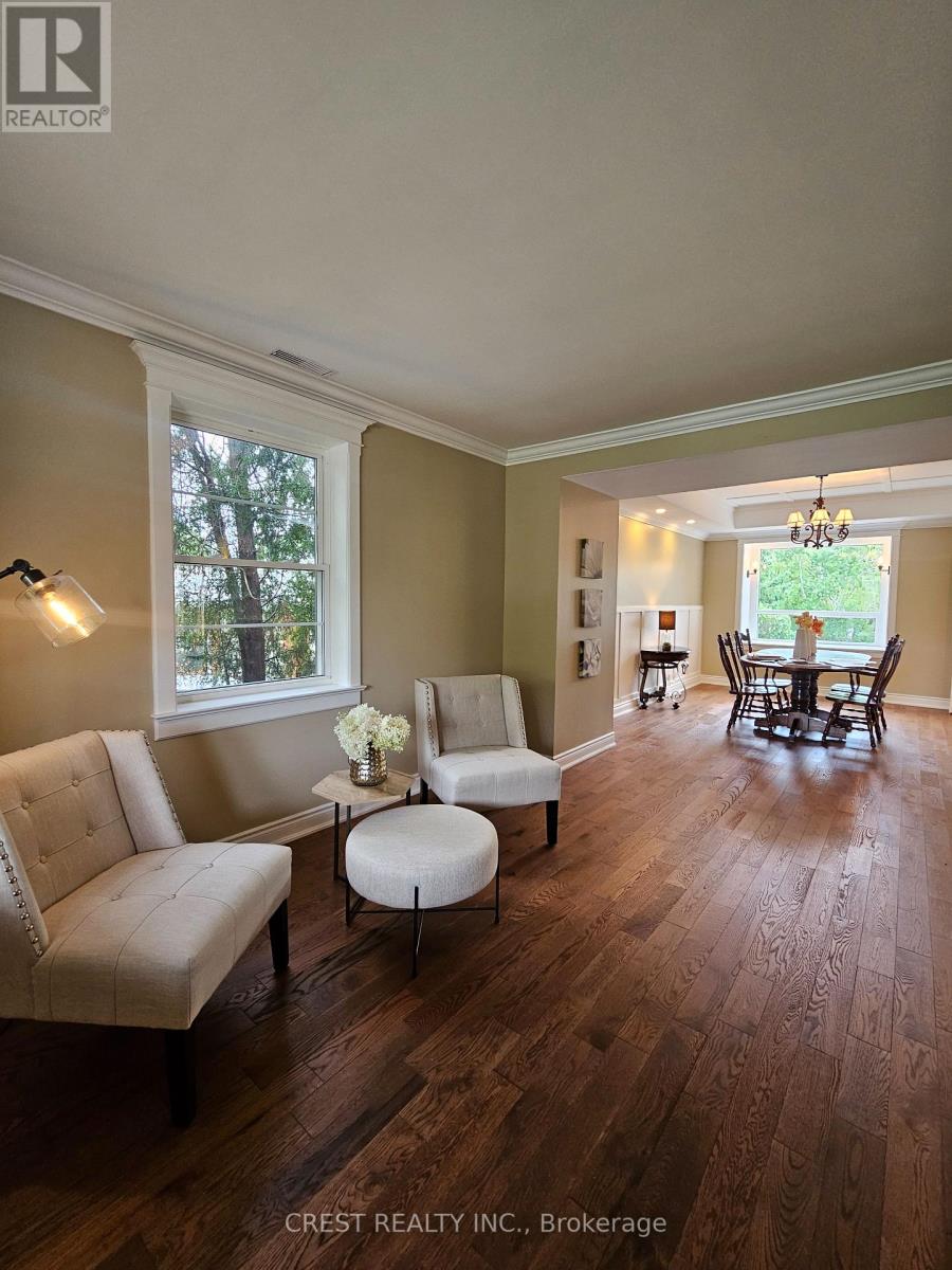 Photo 1 of 25 Waltham Drive, Toronto ON