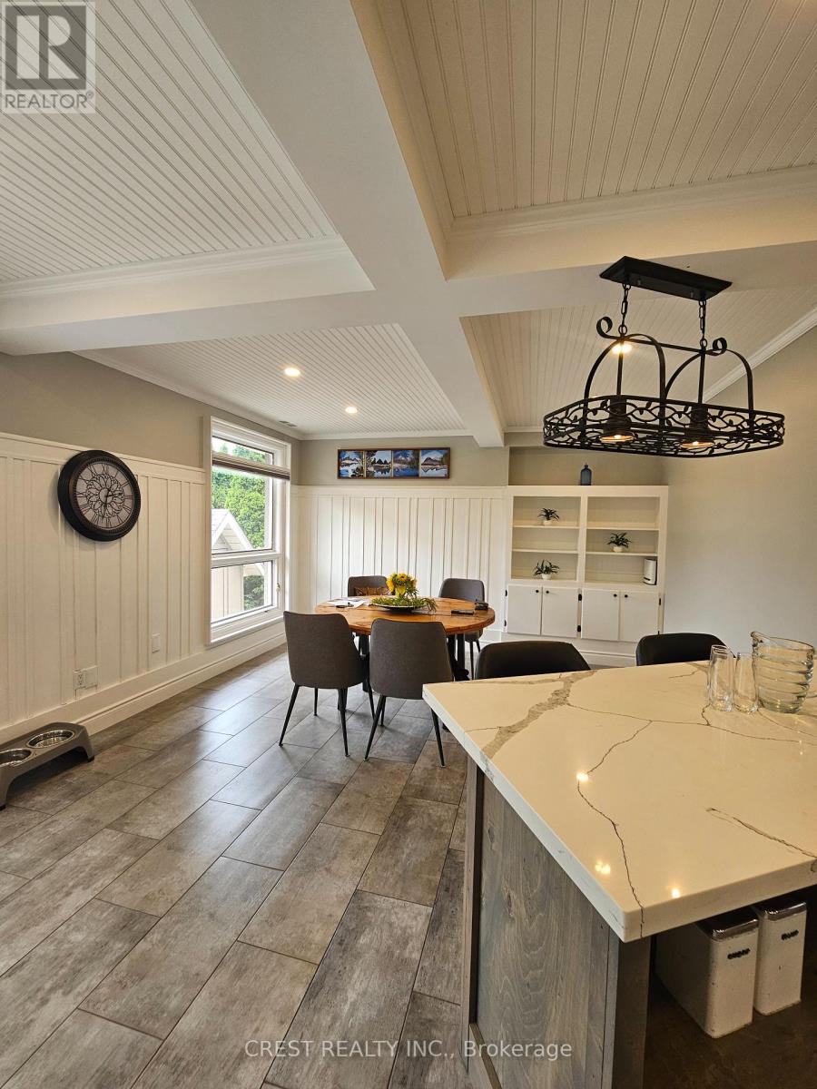 Photo 11 of 25 Waltham Drive, Toronto ON