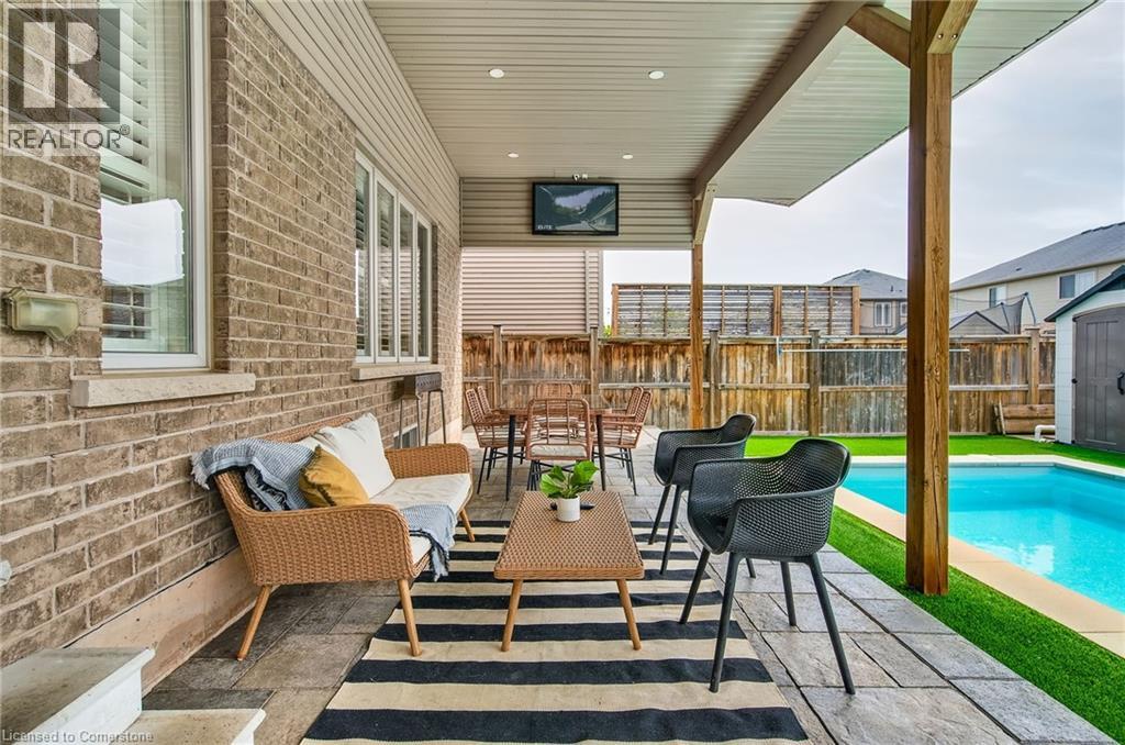 Photo 25 of 4884 Allan Court, Beamsville ON