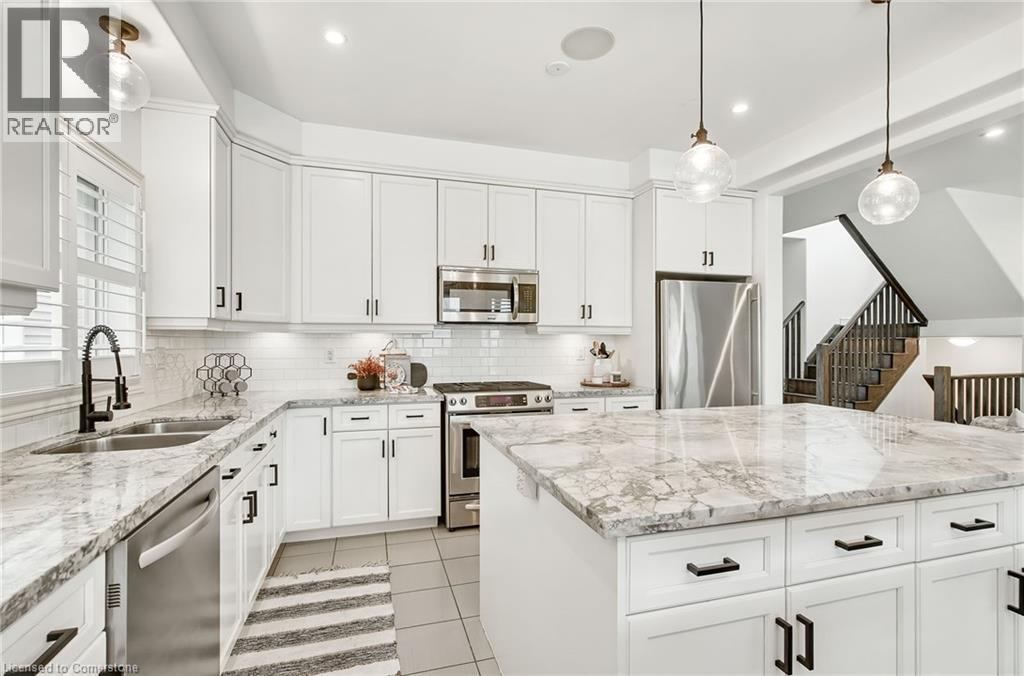 Photo 31 of 4884 Allan Court, Beamsville ON