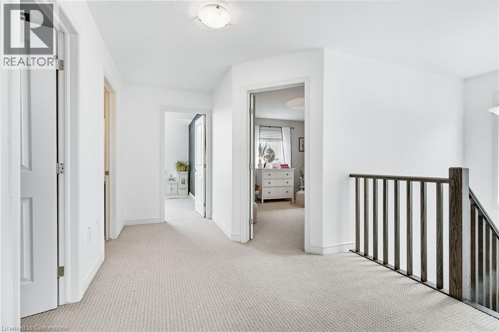 Photo 11 of 4884 Allan Court, Beamsville ON