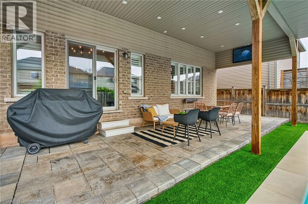 Photo 9 of 4884 Allan Court, Beamsville ON