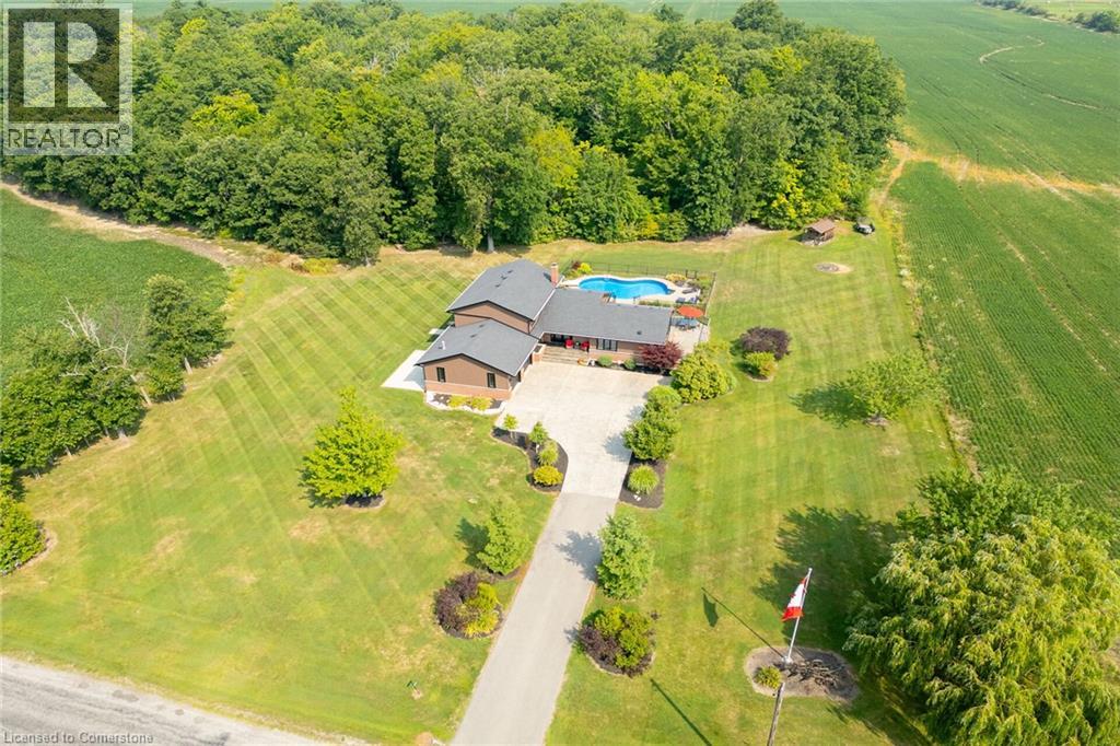 Photo 46 of 911 Indiana Road E, Canfield ON