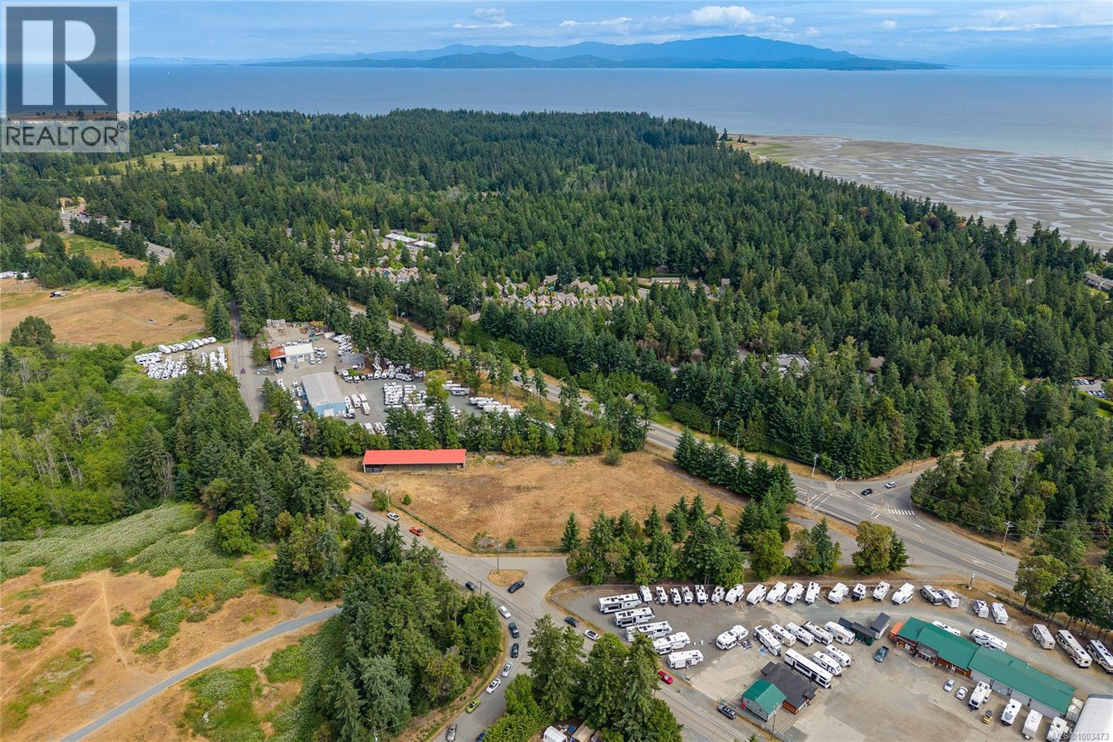 Photo 13 of 1100 Island Hwy E, Parksville BC
