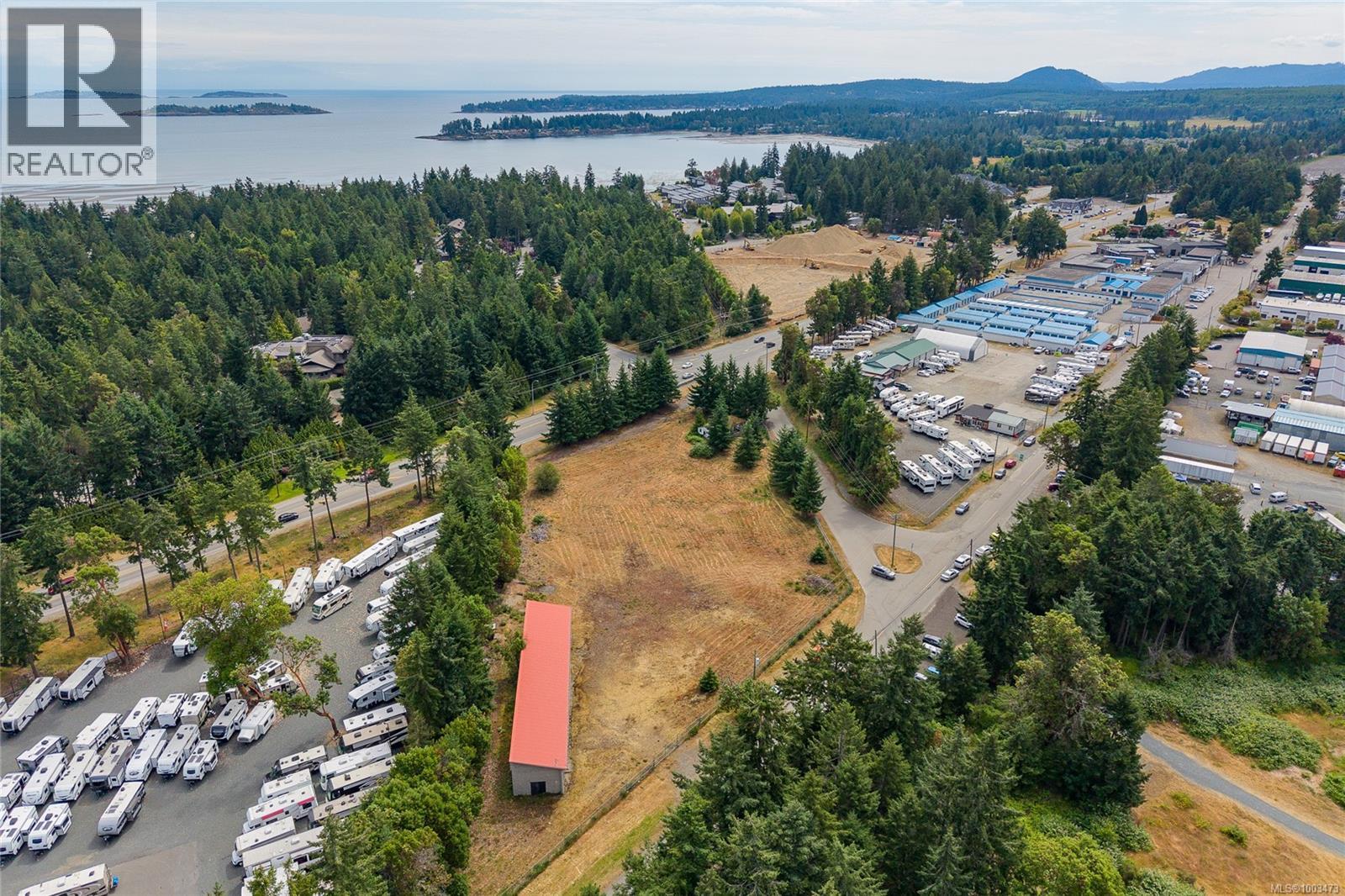 Photo 3 of 1100 Island Hwy E, Parksville BC