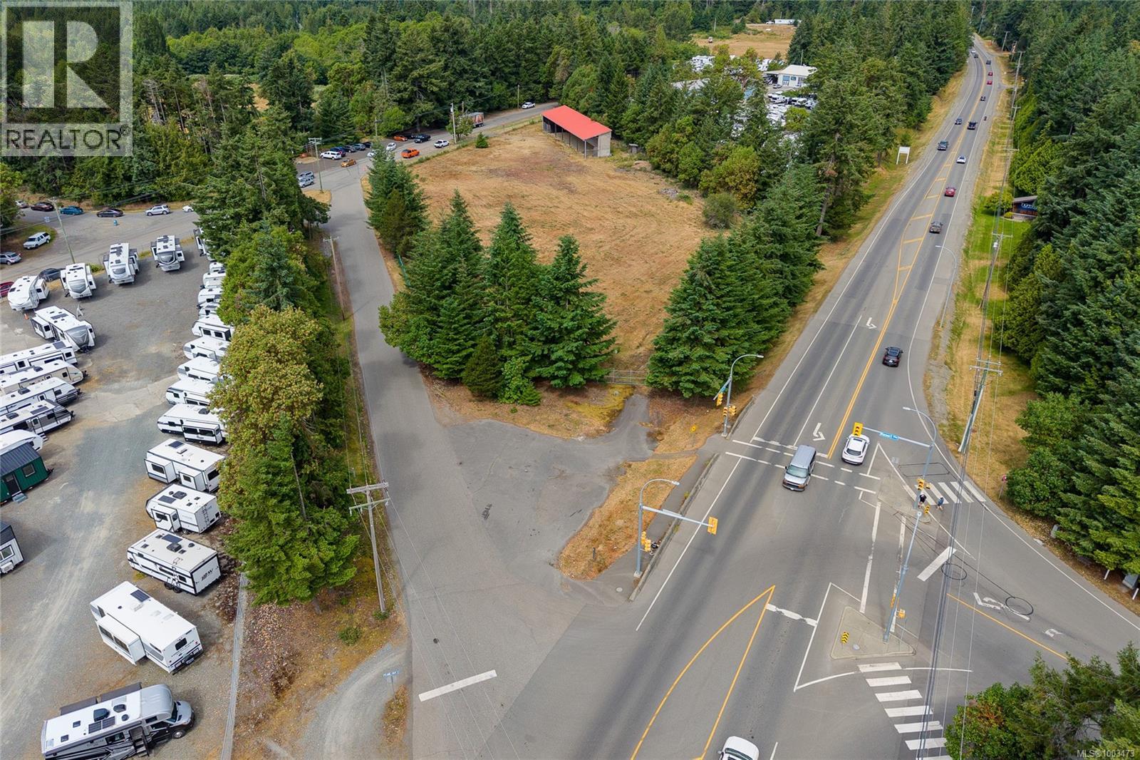 Photo 8 of 1100 Island Hwy E, Parksville BC