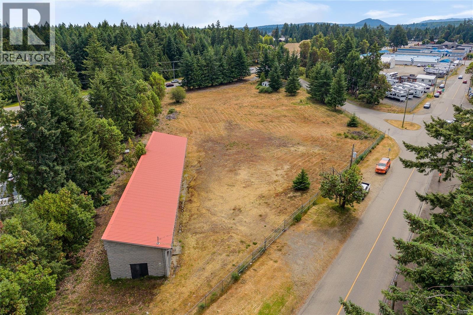 Photo 5 of 1100 Island Hwy E, Parksville BC