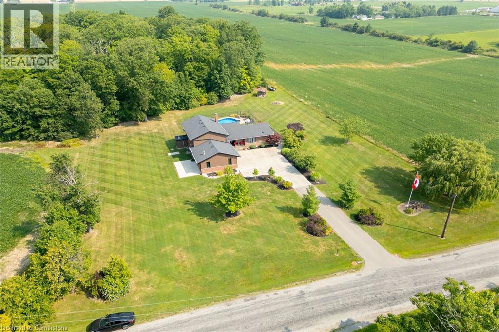 Photo 16 of 911 Indiana Road E, Canfield ON