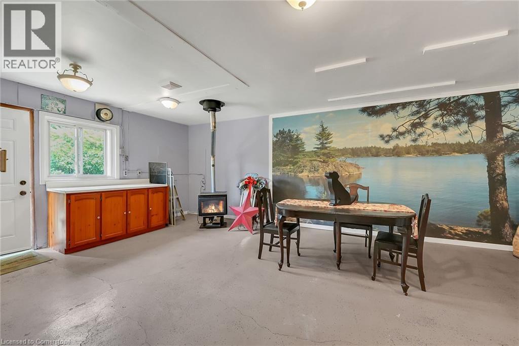 Photo 12 of 110 Livingston Avenue, Grimsby ON