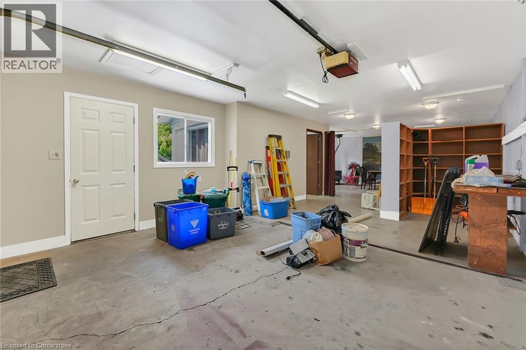 Photo 26 of 110 Livingston Avenue, Grimsby ON