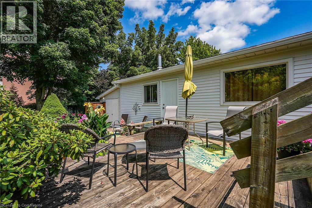 Photo 10 of 110 Livingston Avenue, Grimsby ON