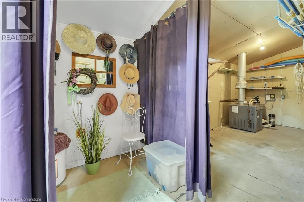 Photo 32 of 110 Livingston Avenue, Grimsby ON