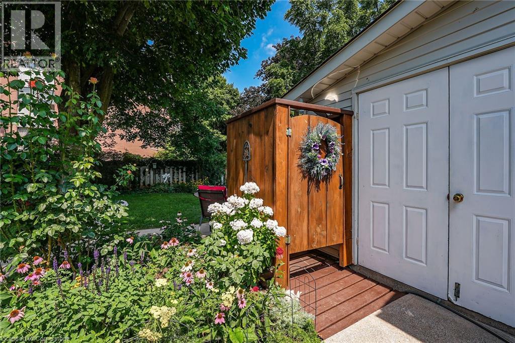 Photo 2 of 110 Livingston Avenue, Grimsby ON