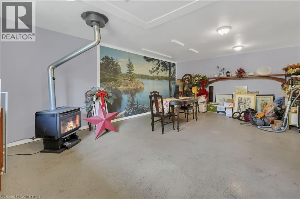 Photo 20 of 110 Livingston Avenue, Grimsby ON