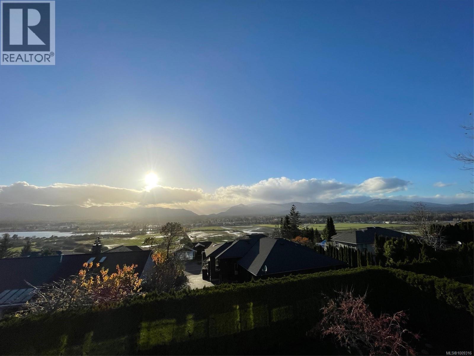 1547 Trumpeter Cres, Courtenay
