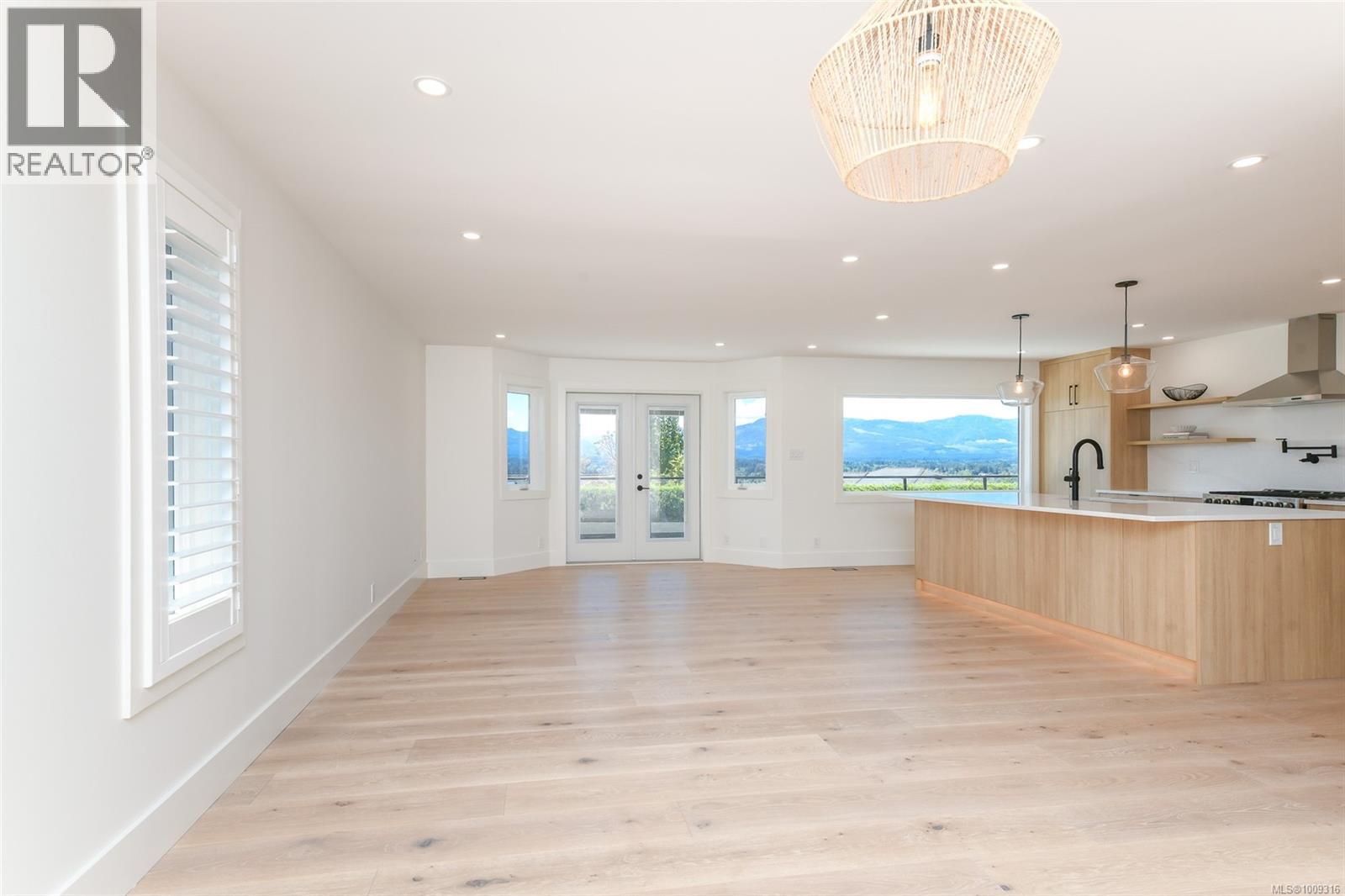 1547 Trumpeter Cres, Courtenay