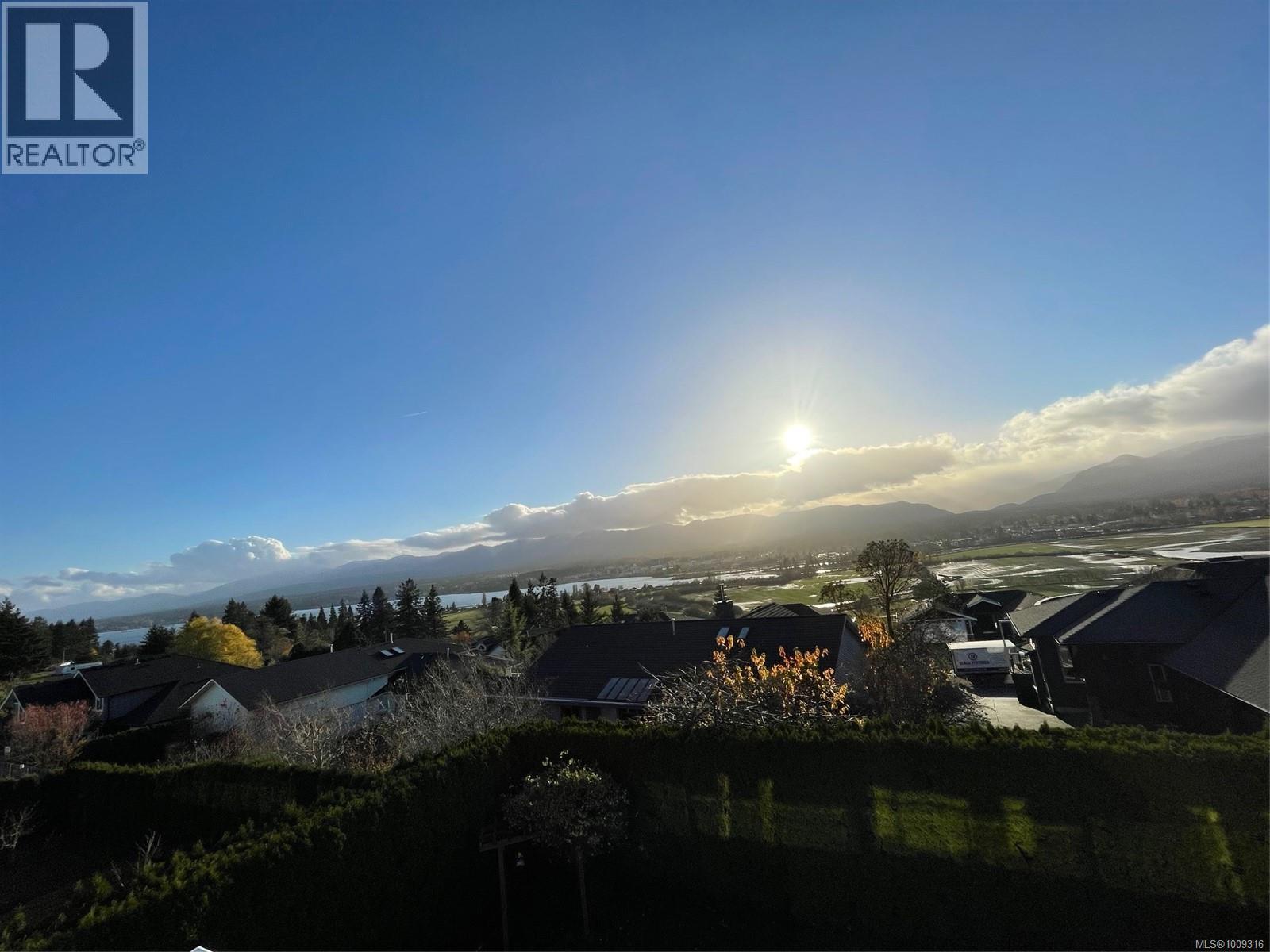 1547 Trumpeter Cres, Courtenay