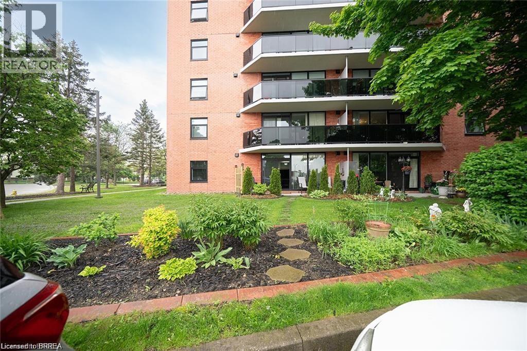 Photo 39 of 9 Bonheur Court Unit 112, Brantford ON