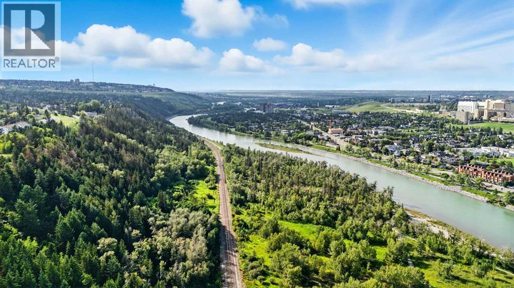 Single Family House for Sale in   Hemlock Crescent SW Spruce Cliff Calgary 