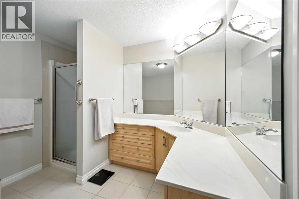 Single Family House for Sale in   Hemlock Crescent SW Spruce Cliff Calgary 