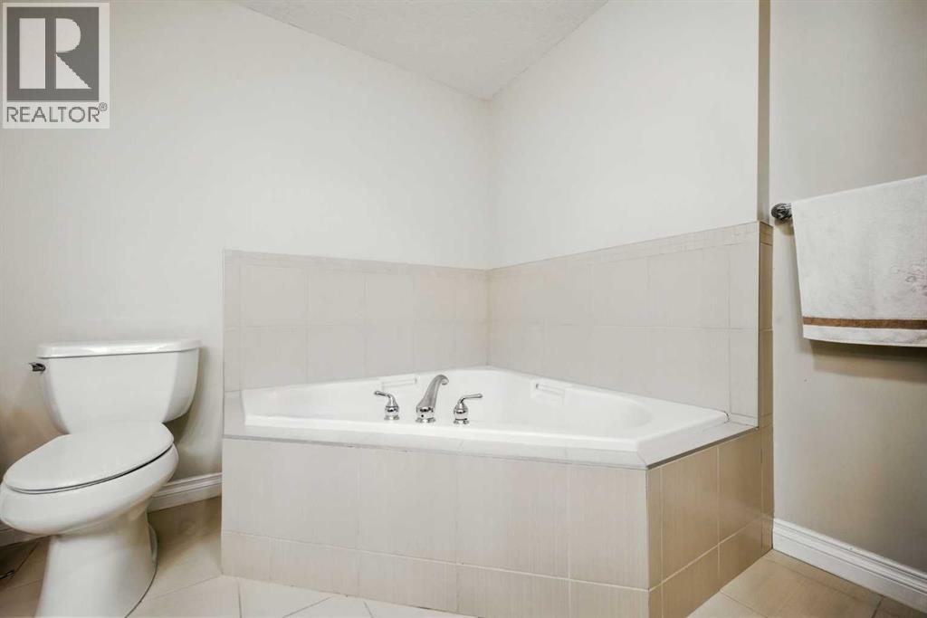 Single Family House for Sale in   Hemlock Crescent SW Spruce Cliff Calgary 