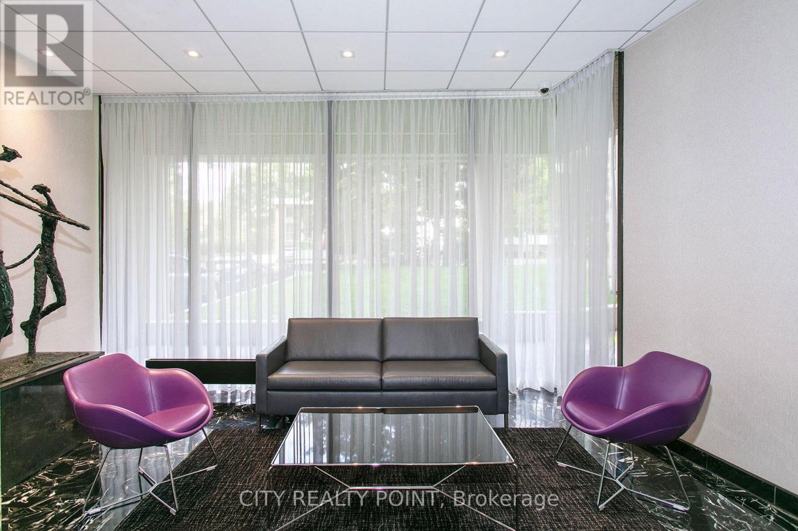 Photo 6 of 504 9 Deer Park Crescent, Toronto ON