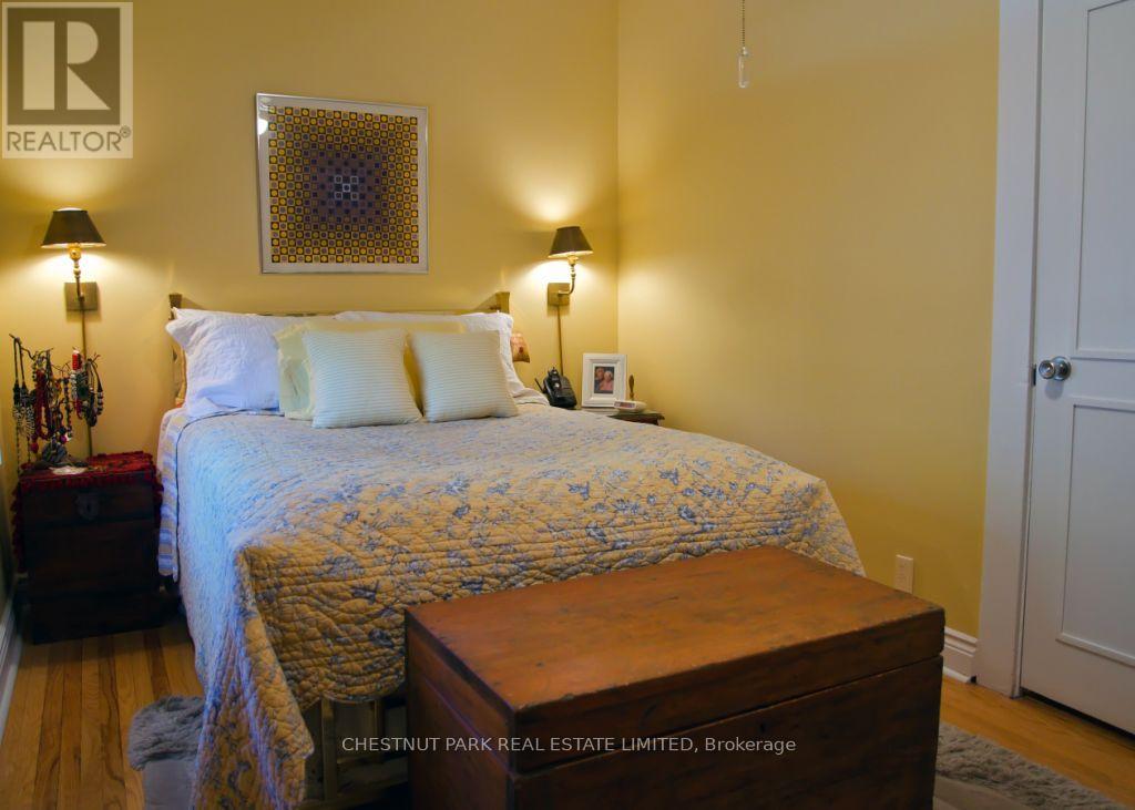 Photo 1 of 117 Alcorn Avenue, Toronto ON