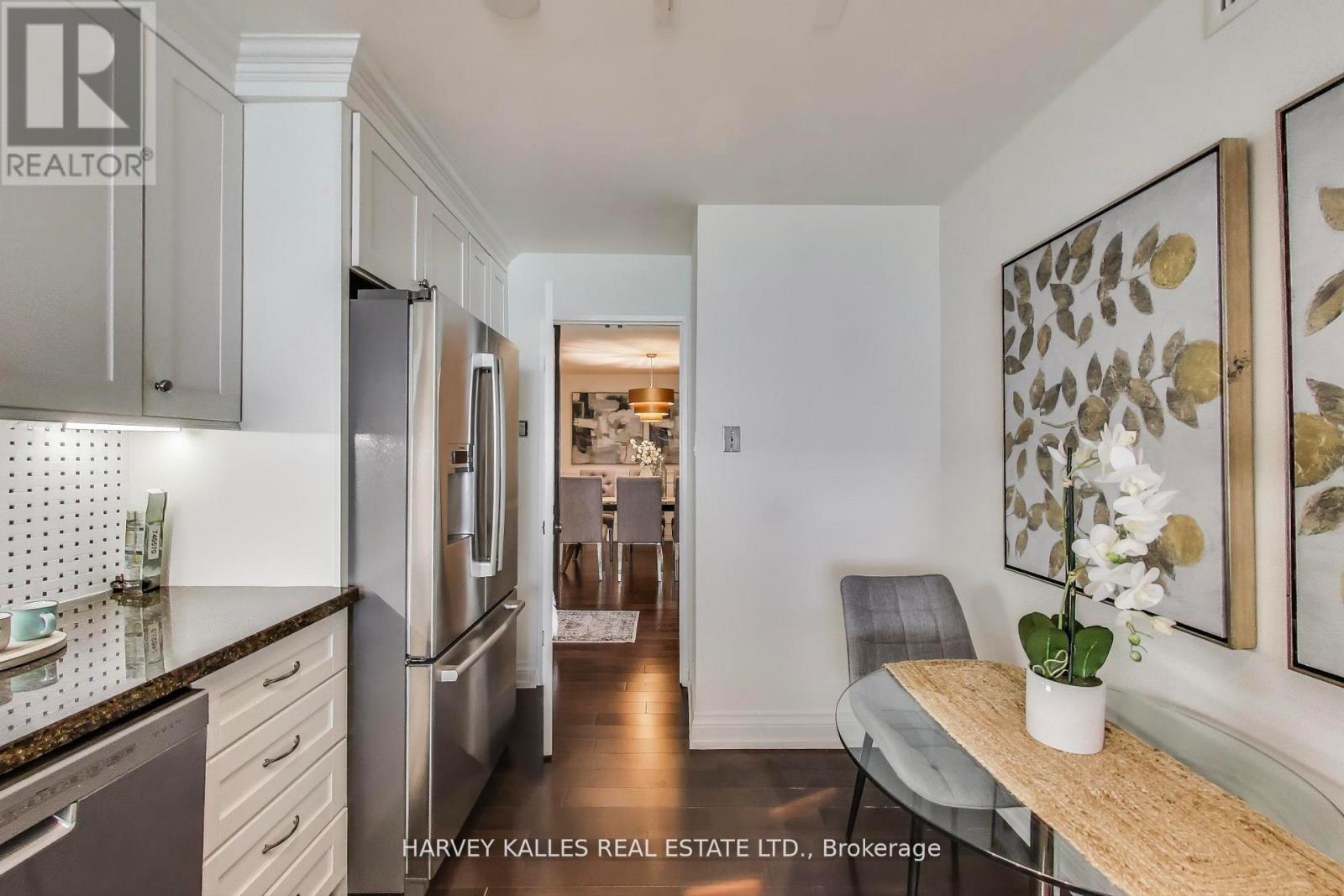 Photo 14 of 902 55 Skymark Drive, Toronto ON