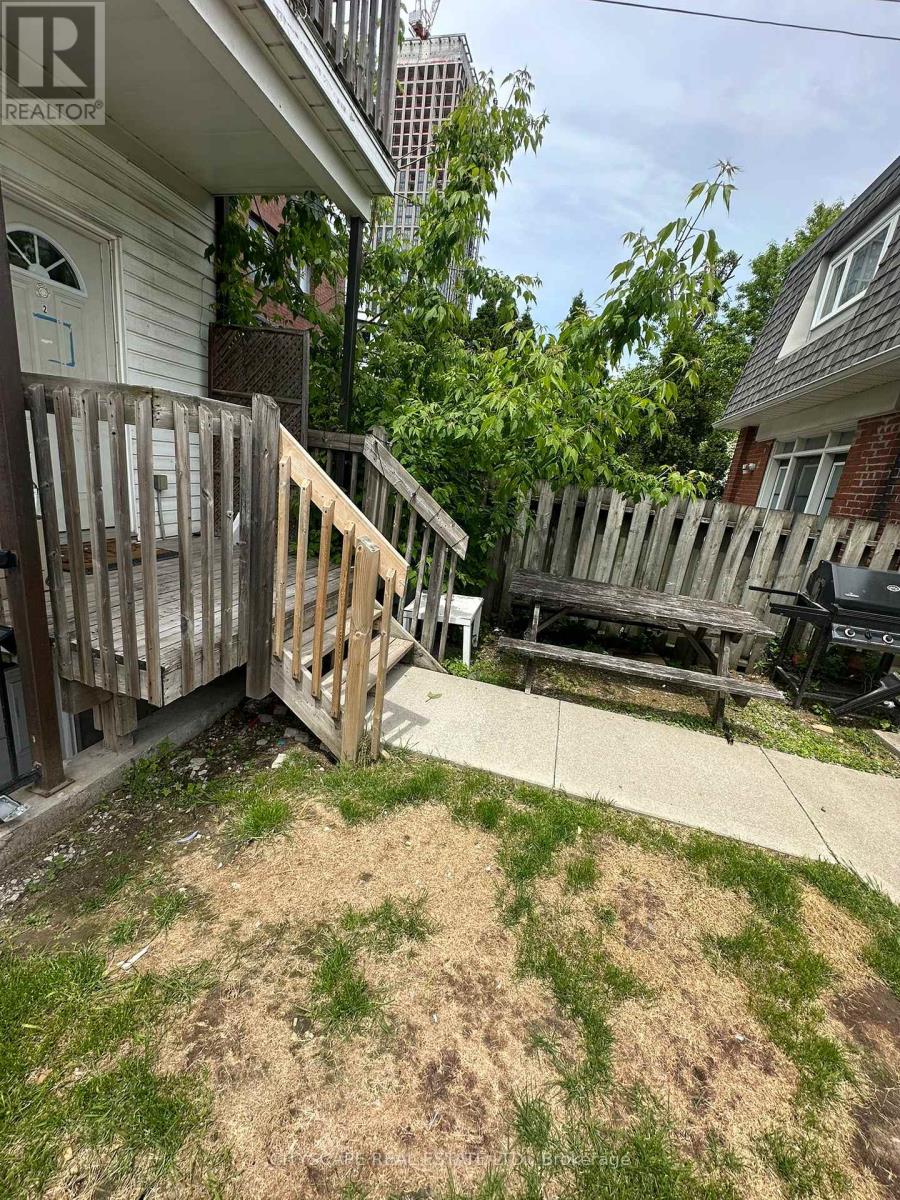 Photo 3 of 951 Dufferin Street, Toronto ON