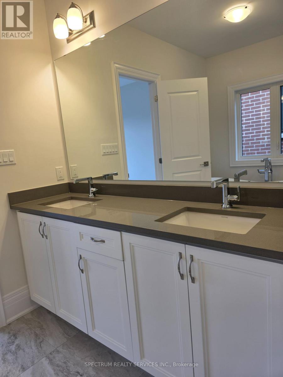 Photo 14 of 32 Seraville Street, Vaughan ON
