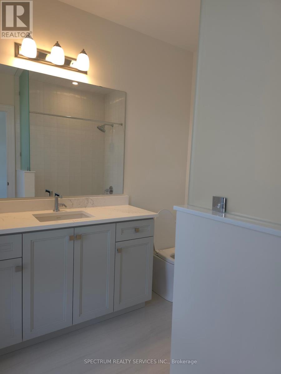 Photo 10 of 10 Adario Crescent, Vaughan ON