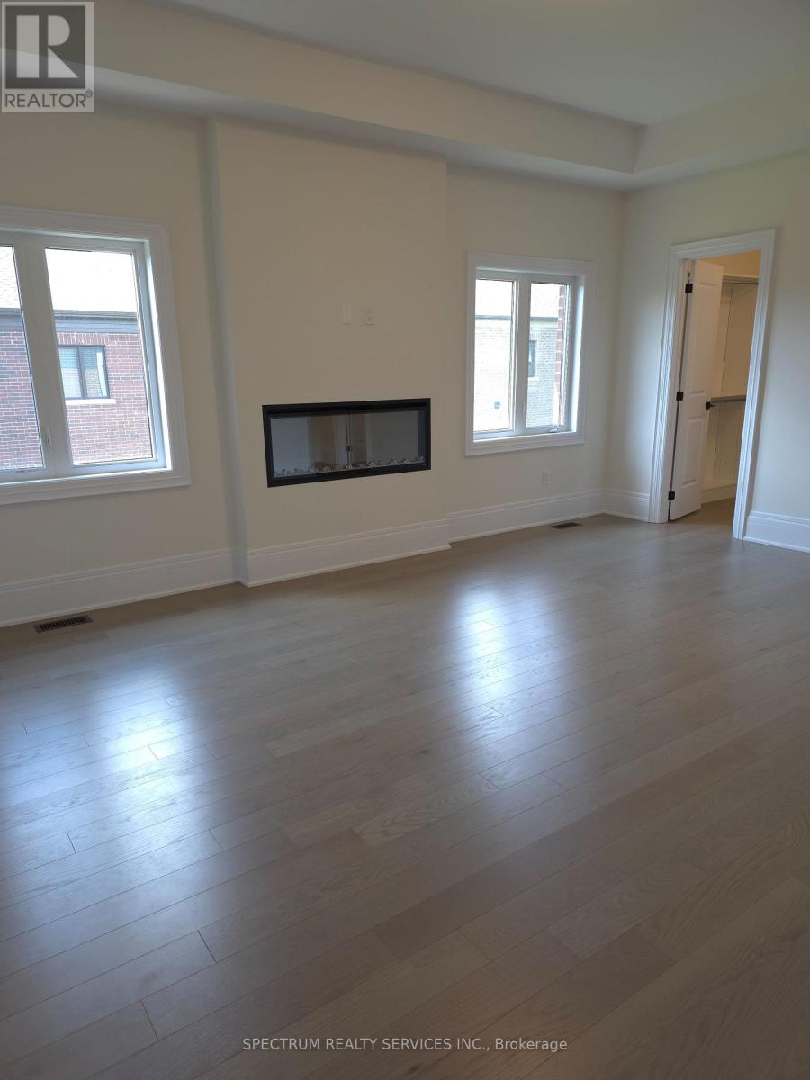 Photo 17 of 10 Adario Crescent, Vaughan ON