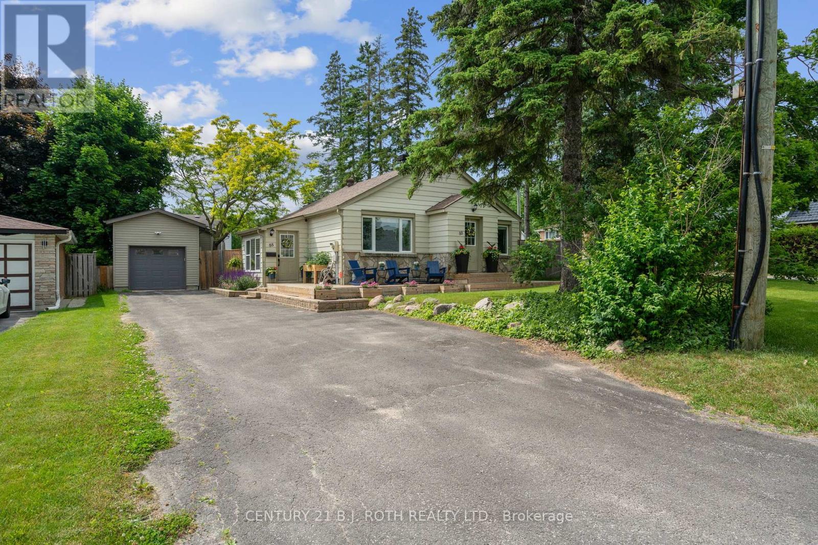 Photo 35 of 88 Puget Street, Barrie ON